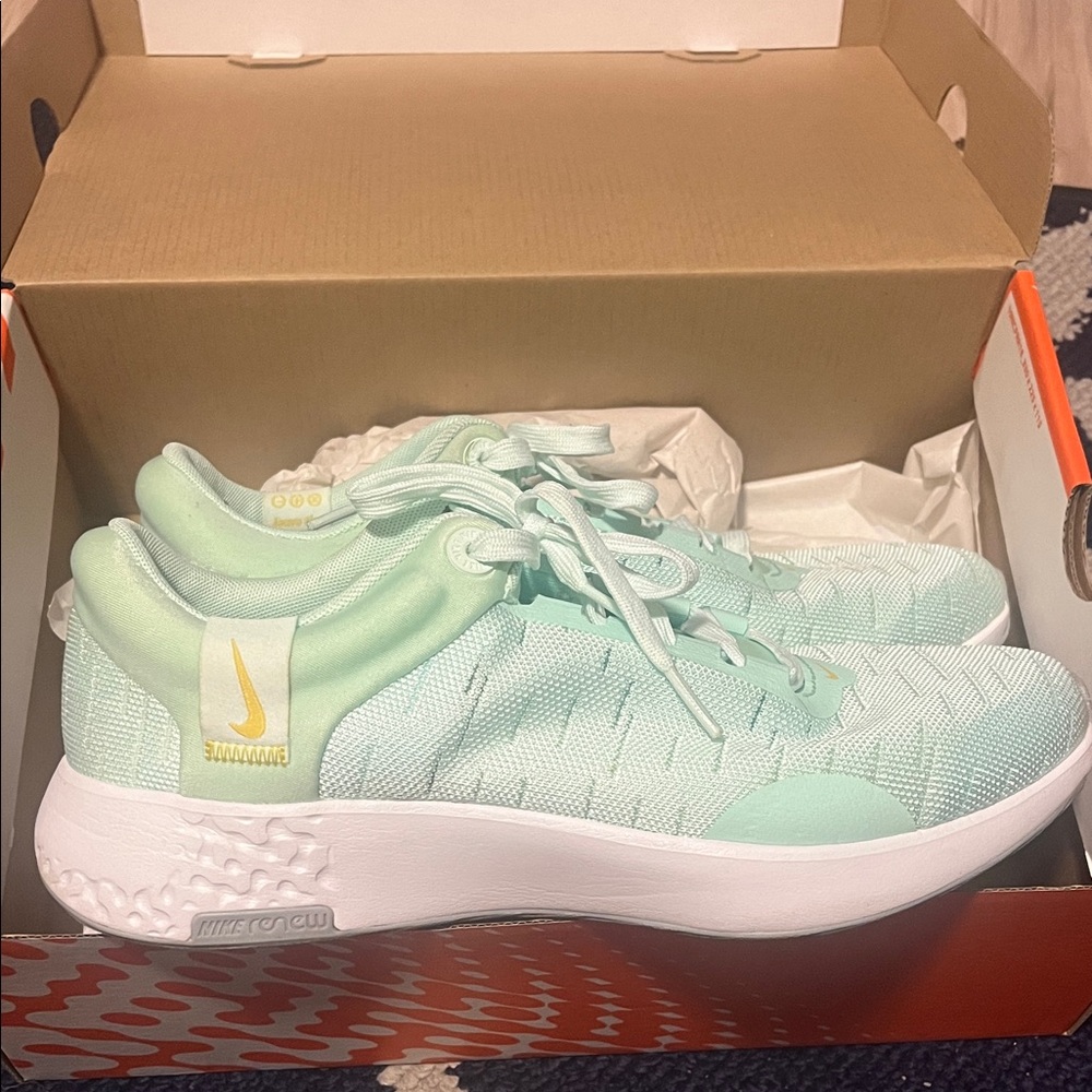 Nike Renew Serenity Running shoes